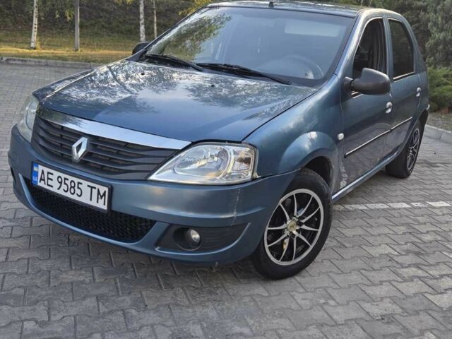 Синій Рено Логан, об'ємом двигуна 1.6 л та пробігом 243 тис. км за 3091 $, фото 1 на Automoto.ua