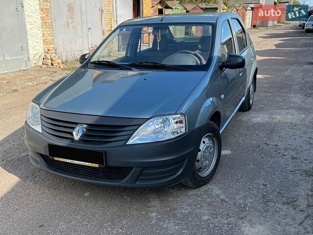 Синий Рено Логан, объемом двигателя 1.39 л и пробегом 17 тыс. км за 9000 $, фото 1 на Automoto.ua