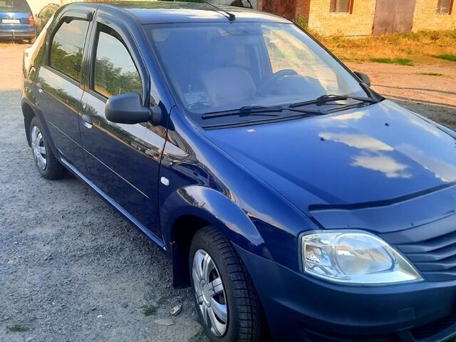 Синий Рено Логан, объемом двигателя 1.4 л и пробегом 92 тыс. км за 4400 $, фото 1 на Automoto.ua