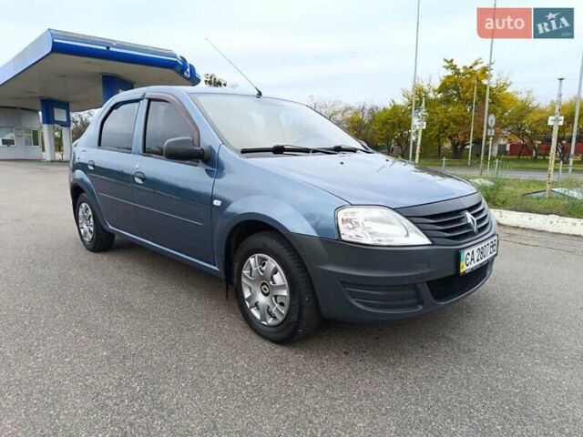 Синий Рено Логан, объемом двигателя 1.4 л и пробегом 75 тыс. км за 4850 $, фото 1 на Automoto.ua