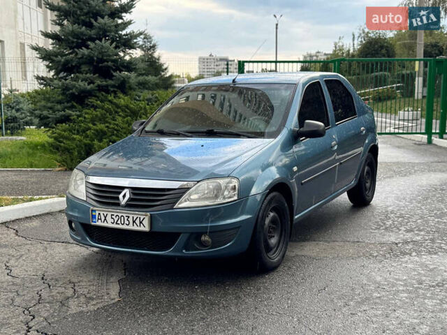 Синій Рено Логан, об'ємом двигуна 1.39 л та пробігом 310 тис. км за 3500 $, фото 1 на Automoto.ua