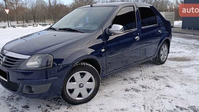 Синий Рено Логан, объемом двигателя 1.39 л и пробегом 186 тыс. км за 4600 $, фото 1 на Automoto.ua