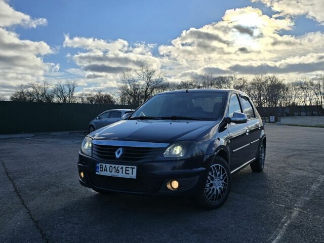 Синій Рено Логан, об'ємом двигуна 1.4 л та пробігом 256 тис. км за 3700 $, фото 1 на Automoto.ua