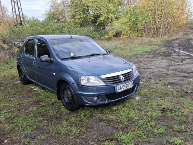Синій Рено Логан, об'ємом двигуна 1.4 л та пробігом 244 тис. км за 3699 $, фото 1 на Automoto.ua