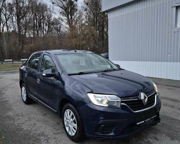 Синий Рено Логан, объемом двигателя 1 л и пробегом 150 тыс. км за 2999 $, фото 1 на Automoto.ua