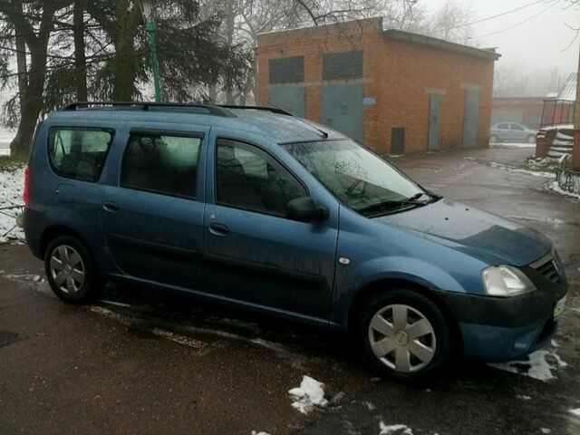 Синий Рено Логан, объемом двигателя 1.6 л и пробегом 195 тыс. км за 2900 $, фото 1 на Automoto.ua