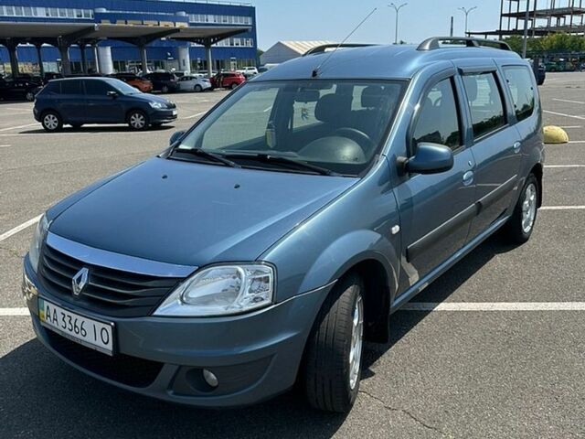 Синий Рено Логан, объемом двигателя 1.6 л и пробегом 262 тыс. км за 5900 $, фото 1 на Automoto.ua