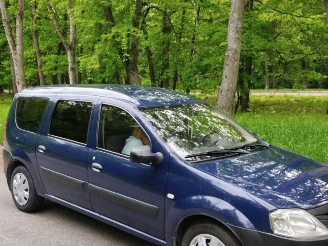 Синий Рено Логан, объемом двигателя 1.6 л и пробегом 204 тыс. км за 4800 $, фото 1 на Automoto.ua