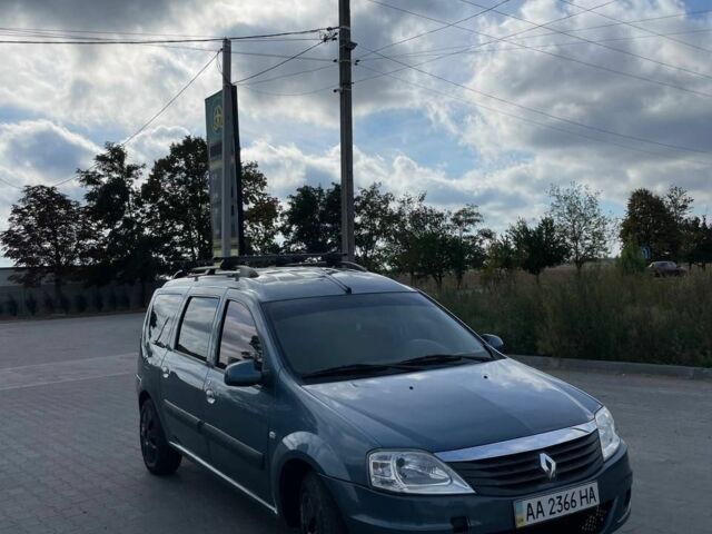 Синий Рено Логан, объемом двигателя 1.6 л и пробегом 100 тыс. км за 5015 $, фото 1 на Automoto.ua