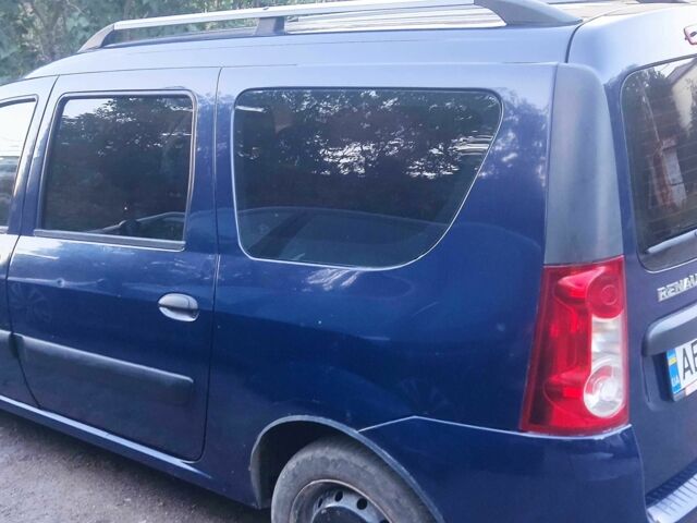 Синій Рено Логан, об'ємом двигуна 1.5 л та пробігом 261 тис. км за 5500 $, фото 1 на Automoto.ua