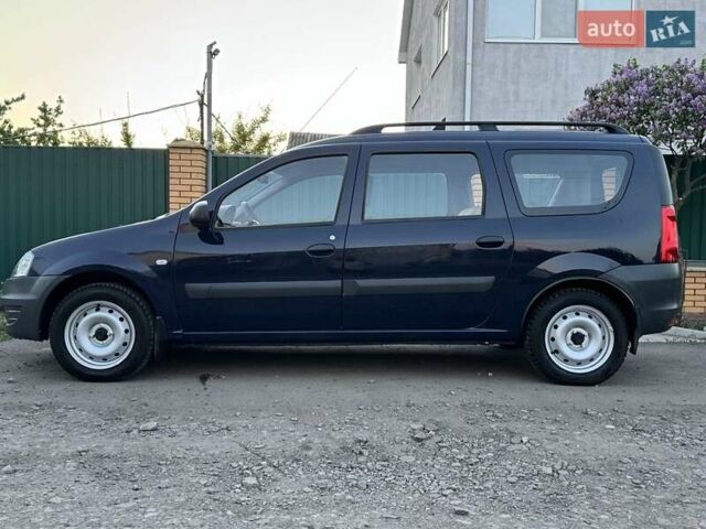 Синій Рено Логан, об'ємом двигуна 1.6 л та пробігом 42 тис. км за 6700 $, фото 1 на Automoto.ua