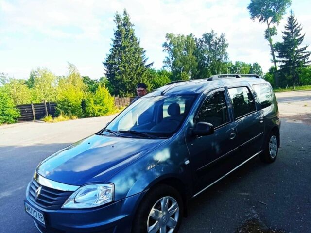 Синий Рено Логан, объемом двигателя 1.6 л и пробегом 217 тыс. км за 5800 $, фото 1 на Automoto.ua