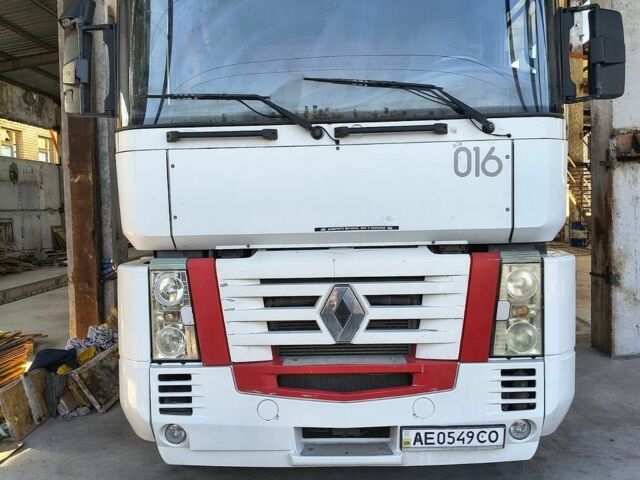 Белый Рено Магнум, объемом двигателя 12 л и пробегом 1 тыс. км за 5500 $, фото 1 на Automoto.ua