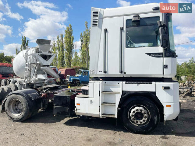 Білий Рено Магнум, об'ємом двигуна 11.9 л та пробігом 995 тис. км за 4100 $, фото 1 на Automoto.ua