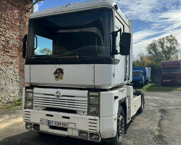 Белый Рено Магнум, объемом двигателя 11.96 л и пробегом 132 тыс. км за 4700 $, фото 1 на Automoto.ua