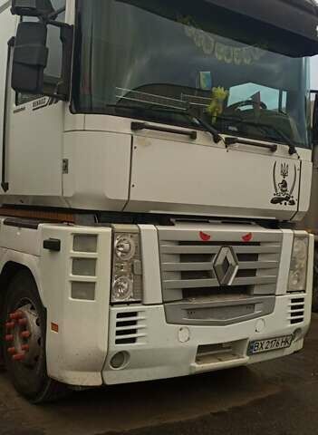 Белый Рено Магнум, объемом двигателя 11.93 л и пробегом 1000 тыс. км за 8000 $, фото 1 на Automoto.ua