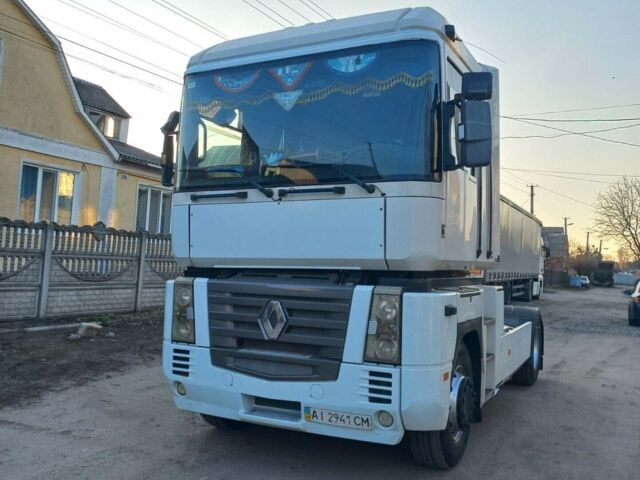 Белый Рено Магнум, объемом двигателя 11.93 л и пробегом 900 тыс. км за 5800 $, фото 1 на Automoto.ua