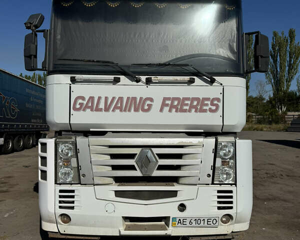 Белый Рено Магнум, объемом двигателя 11.93 л и пробегом 1 тыс. км за 10100 $, фото 1 на Automoto.ua