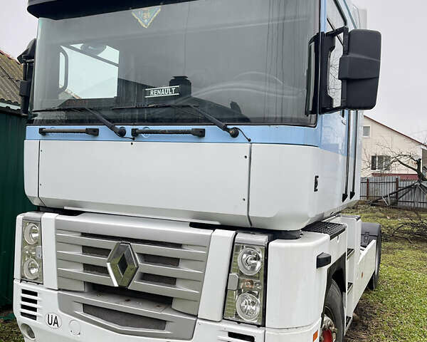 Белый Рено Магнум, объемом двигателя 11.9 л и пробегом 2 тыс. км за 7800 $, фото 1 на Automoto.ua