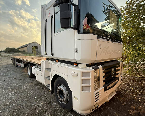 Рено Магнум 2004 у Коломые на Automoto.ua Білий Рено Магнум, об'ємом двигуна 10.85 л та пробігом 9 тис. км за 6500 $, фото 1 на Automoto.ua