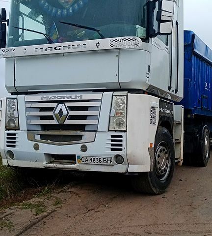 Белый Рено Магнум, объемом двигателя 12 л и пробегом 500 тыс. км за 8500 $, фото 1 на Automoto.ua