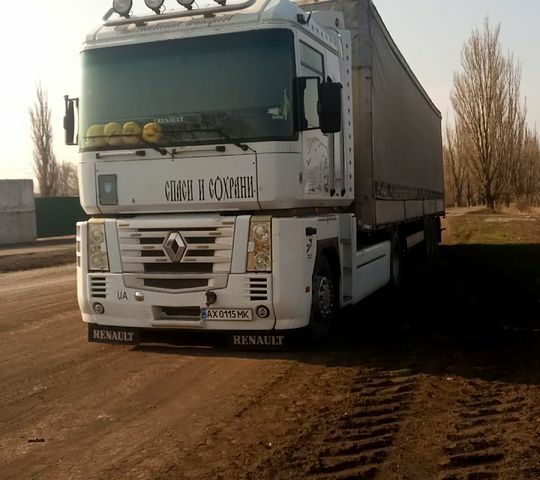 Белый Рено Магнум, объемом двигателя 12 л и пробегом 999 тыс. км за 6500 $, фото 1 на Automoto.ua