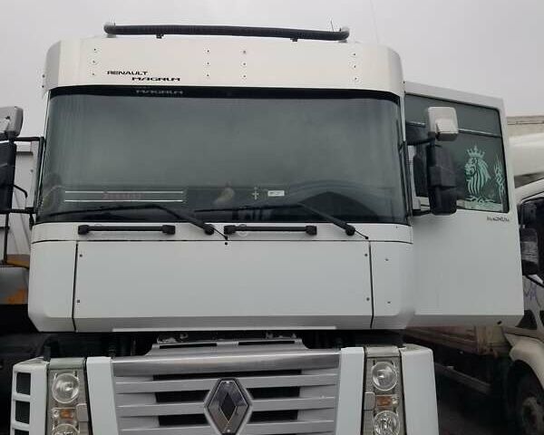 Белый Рено Магнум, объемом двигателя 12.78 л и пробегом 1 тыс. км за 7900 $, фото 1 на Automoto.ua