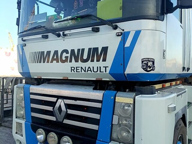 Белый Рено Магнум, объемом двигателя 12 л и пробегом 100 тыс. км за 14000 $, фото 1 на Automoto.ua
