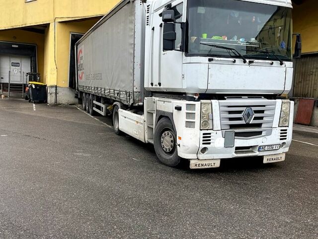 Белый Рено Магнум, объемом двигателя 12 л и пробегом 1100 тыс. км за 12500 $, фото 1 на Automoto.ua