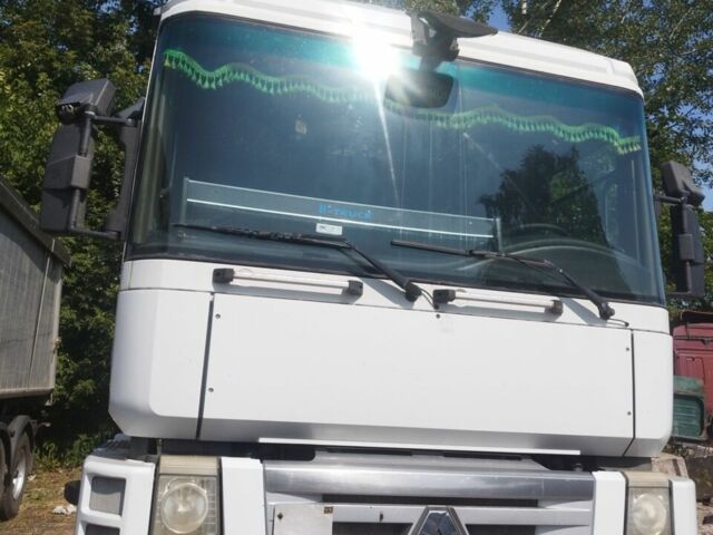 Белый Рено Магнум, объемом двигателя 12.8 л и пробегом 1 тыс. км за 8900 $, фото 1 на Automoto.ua