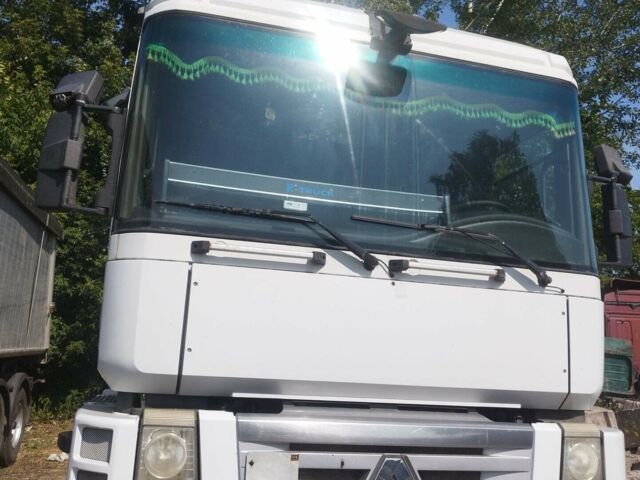 Белый Рено Магнум, объемом двигателя 12.8 л и пробегом 1 тыс. км за 8900 $, фото 1 на Automoto.ua