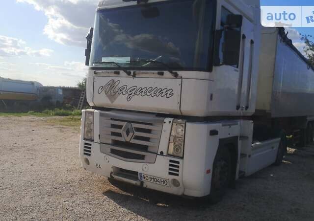 Белый Рено Магнум, объемом двигателя 12.8 л и пробегом 1000 тыс. км за 7000 $, фото 1 на Automoto.ua