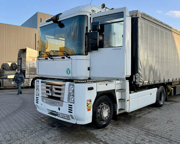 Белый Рено Магнум, объемом двигателя 12.78 л и пробегом 990 тыс. км за 12000 $, фото 1 на Automoto.ua