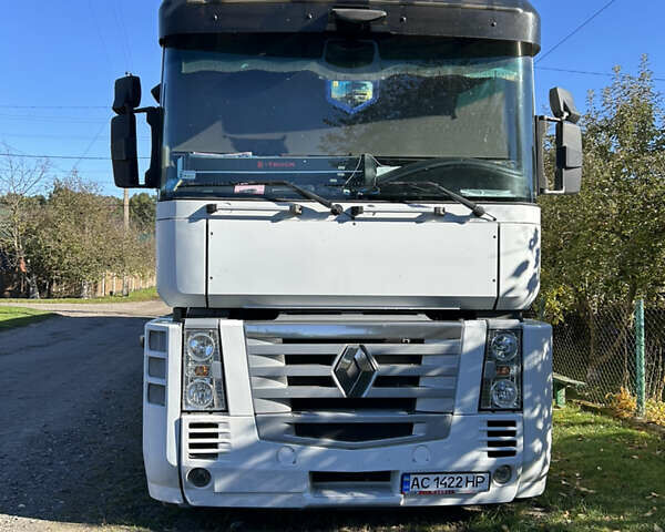 Белый Рено Магнум, объемом двигателя 12.78 л и пробегом 898 тыс. км за 30000 $, фото 1 на Automoto.ua