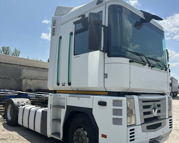 Белый Рено Магнум, объемом двигателя 12.6 л и пробегом 1 тыс. км за 7250 $, фото 1 на Automoto.ua