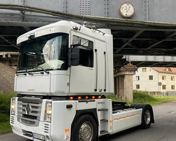 Білий Рено Магнум, об'ємом двигуна 12.9 л та пробігом 100 тис. км за 11900 $, фото 1 на Automoto.ua