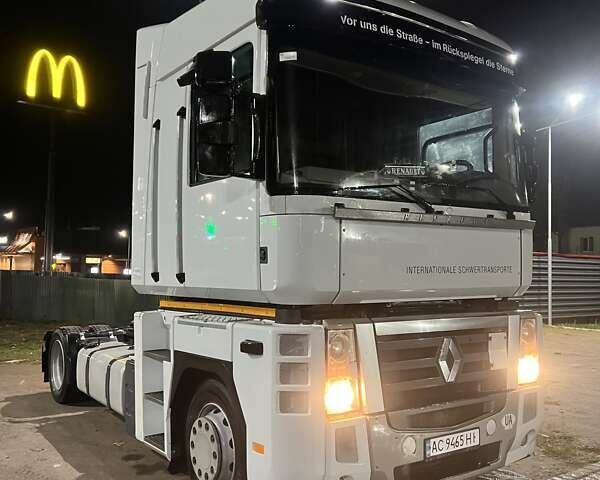 Белый Рено Магнум, объемом двигателя 12.78 л и пробегом 775 тыс. км за 10700 $, фото 1 на Automoto.ua