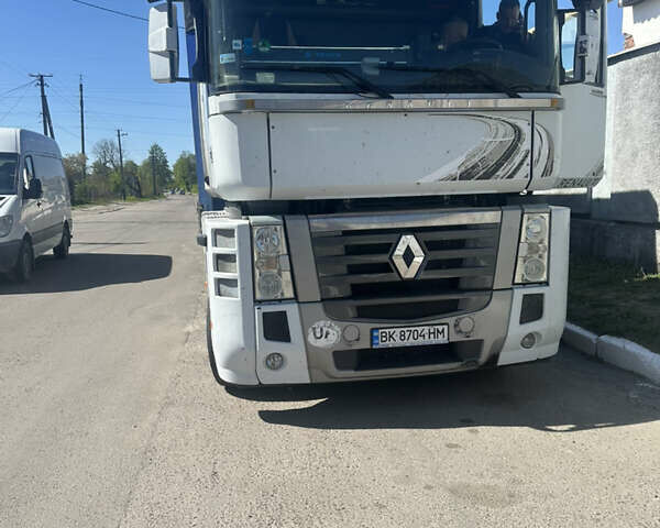 Білий Рено Магнум, об'ємом двигуна 0 л та пробігом 300 тис. км за 9000 $, фото 1 на Automoto.ua