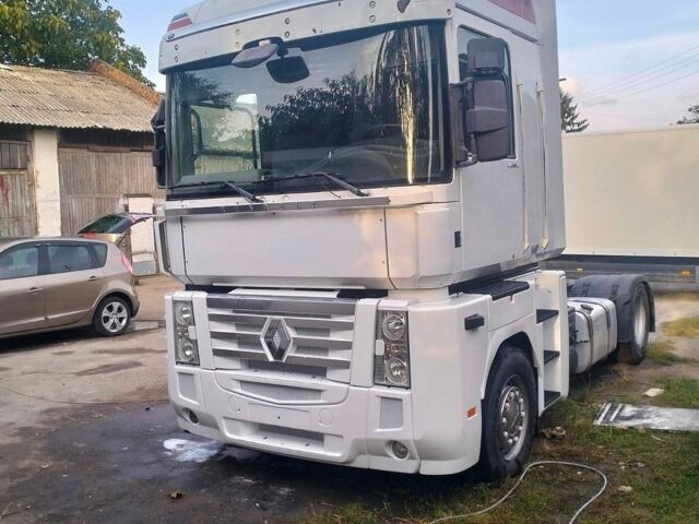 Белый Рено Магнум, объемом двигателя 12.9 л и пробегом 811 тыс. км за 15500 $, фото 1 на Automoto.ua
