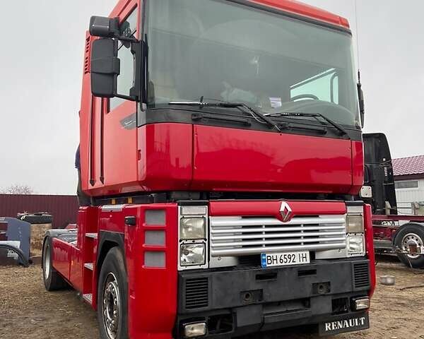 Красный Рено Магнум, объемом двигателя 12 л и пробегом 905 тыс. км за 6500 $, фото 1 на Automoto.ua