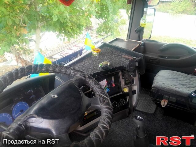Красный Рено Магнум, объемом двигателя 12 л и пробегом 1000 тыс. км за 9000 $, фото 1 на Automoto.ua