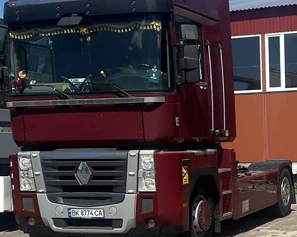 Красный Рено Магнум, объемом двигателя 12 л и пробегом 1000 тыс. км за 13500 $, фото 1 на Automoto.ua