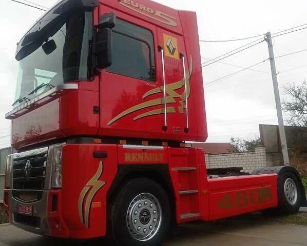 Красный Рено Магнум, объемом двигателя 12.9 л и пробегом 895 тыс. км за 20500 $, фото 1 на Automoto.ua