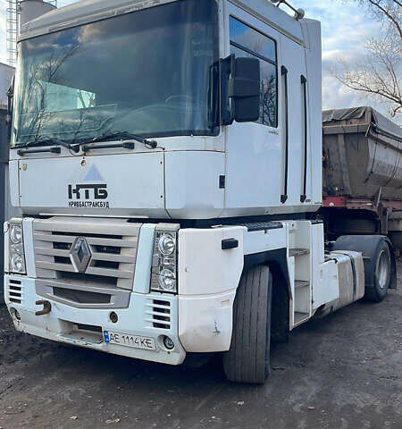 Рено Магнум, объемом двигателя 0 л и пробегом 1000 тыс. км за 5000 $, фото 1 на Automoto.ua