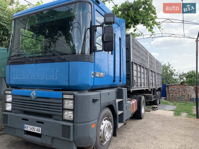 Синий Рено Магнум, объемом двигателя 12.02 л и пробегом 890 тыс. км за 5000 $, фото 1 на Automoto.ua