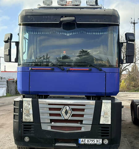 Синий Рено Магнум, объемом двигателя 12.9 л и пробегом 1000 тыс. км за 10000 $, фото 1 на Automoto.ua