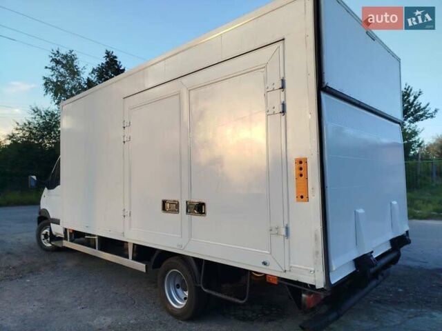 Белый Рено Mascott, объемом двигателя 2.95 л и пробегом 460 тыс. км за 11700 $, фото 1 на Automoto.ua