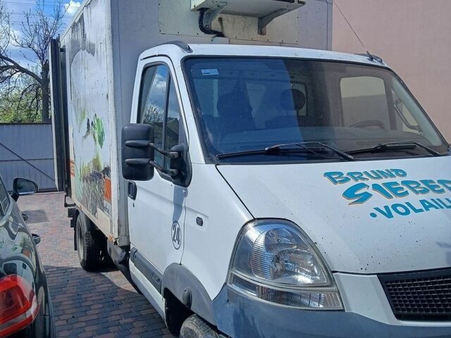 Белый Рено Mascott, объемом двигателя 2.95 л и пробегом 500 тыс. км за 6000 $, фото 1 на Automoto.ua