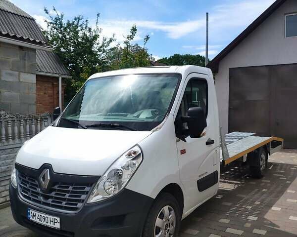 Белый Рено Мастер, объемом двигателя 2.3 л и пробегом 351 тыс. км за 16500 $, фото 1 на Automoto.ua