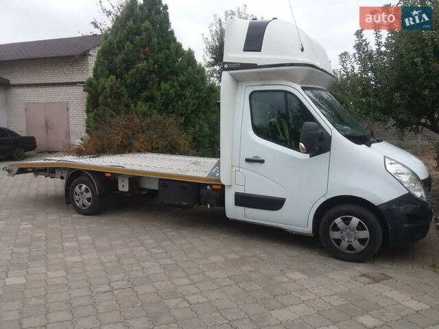 Белый Рено Мастер, объемом двигателя 2.3 л и пробегом 500 тыс. км за 16900 $, фото 1 на Automoto.ua